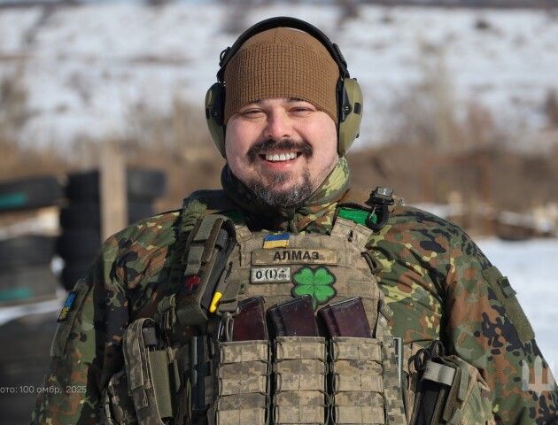 Очолював компанію, а нині служить у «Сталевій Сотці». Історія лучанина