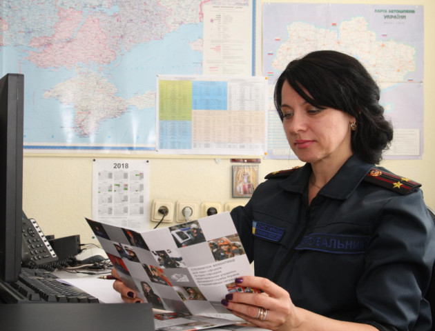 «Табуйовані жінки»: рятувальники підготували словник фемінітивів