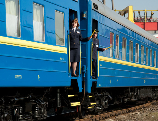 Провідники більше не митимуть підлоги в потязі