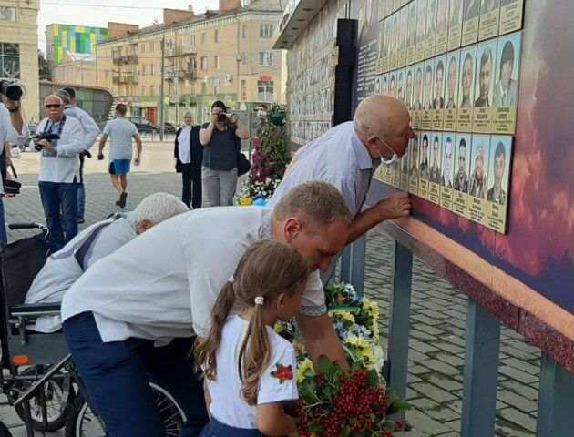 Батьки загиблих на Сході лучан отримали пам'ятні медалі. ФОТО