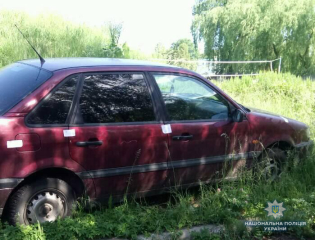 На Волині виявили два автомобілі з підробними документами. ФОТО