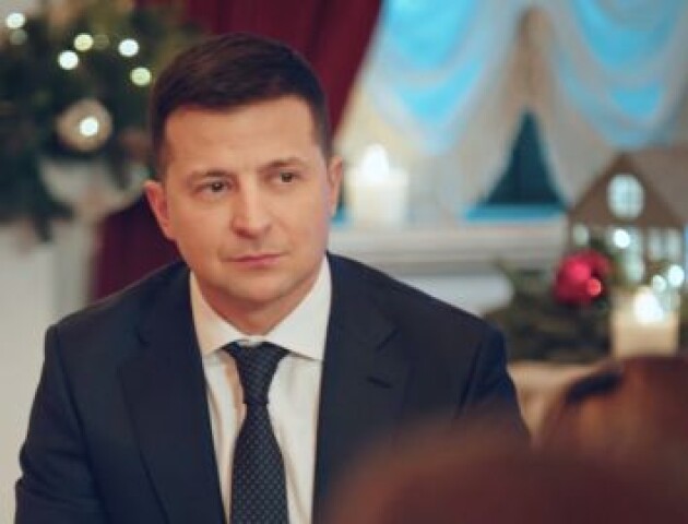 «Здоров'я, неначе стіни замку Любарта». Зеленський записав новорічне відео для волинян