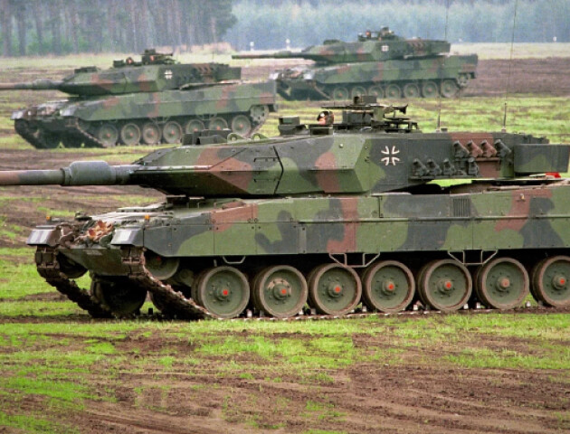 Польща передала Україні перші танки Leopard