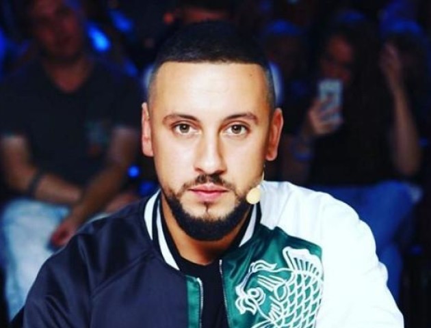 Співак з Луцька Монатик яскраво повернувся на сцену «Х-фактора». ВІДЕО