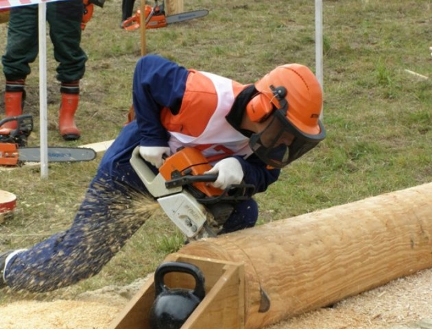 Волинські лісівники демонстрували вміння на всеукраїнських змаганнях. ВІДЕО