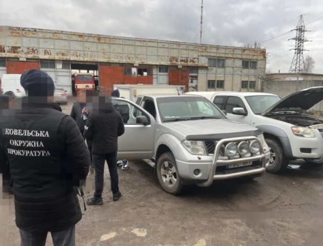 Затримали волинянина, який привіз позашляховики, як гумдопомогу для ЗСУ, і продав