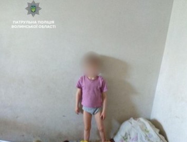 Лучанка, яка залишила малолітнього сина самого вдома, поскаржилася на поліцію. ВІДЕО
