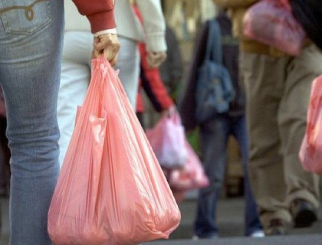 У Любешеві хочуть заборонити одноразові поліетиленові пакети