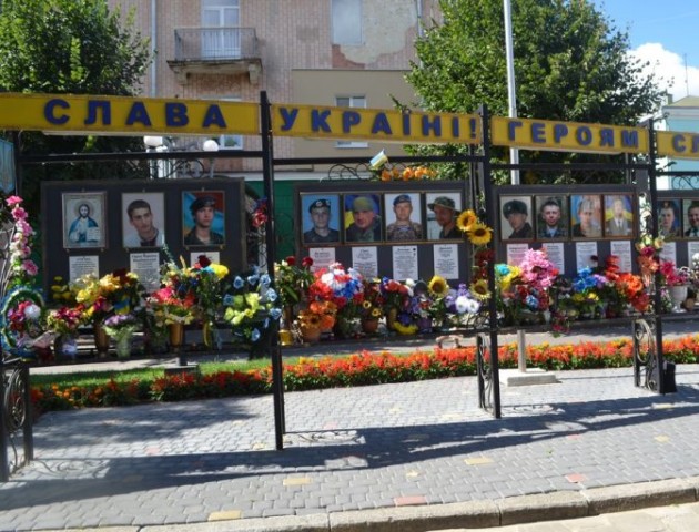13 загиблих Героїв Нововолинська отримали звання «Почесний громадянин міста»