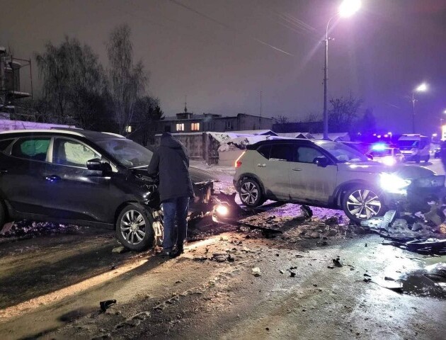 У Луцьку - одразу дві ДТП на Карпенка-Карого