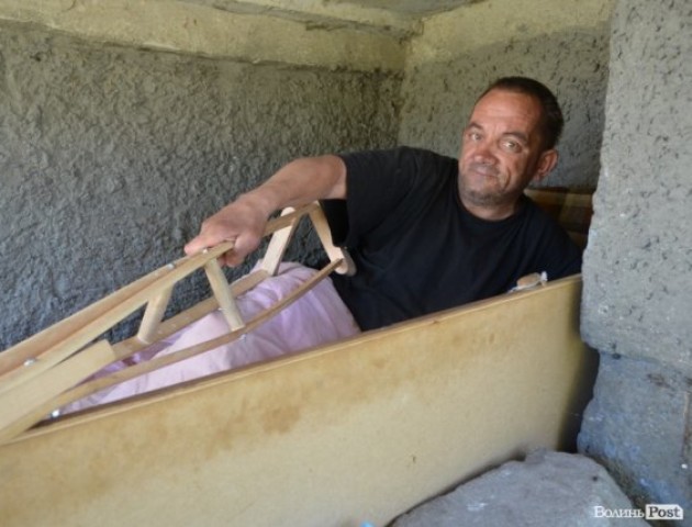 «Півжиття по електричках»: історія луцького безпритульного. ФОТО