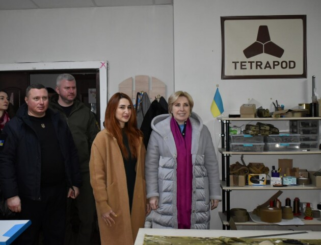 Ірина Верещук оглянула будівництво житла для переселенців на Волині. ФОТО
