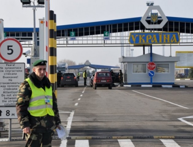 Під час воєнного стану в Україну не пропускатимуть росіян-чоловіків від 16 до 60 років