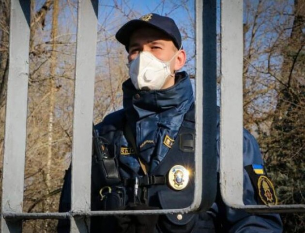 «Поки не штрафуємо. Але з понеділка, мабуть, будемо» - поліція Волині про порушників карантину