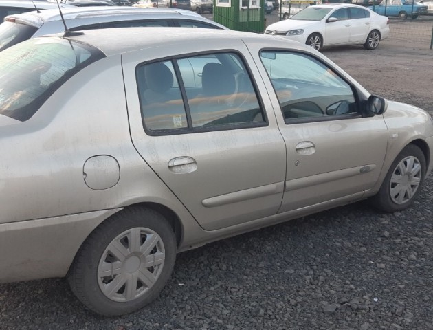 На митному посту «Луцьк» випустили першу автівку, яка рік перебувала у статусі «євробляхи»