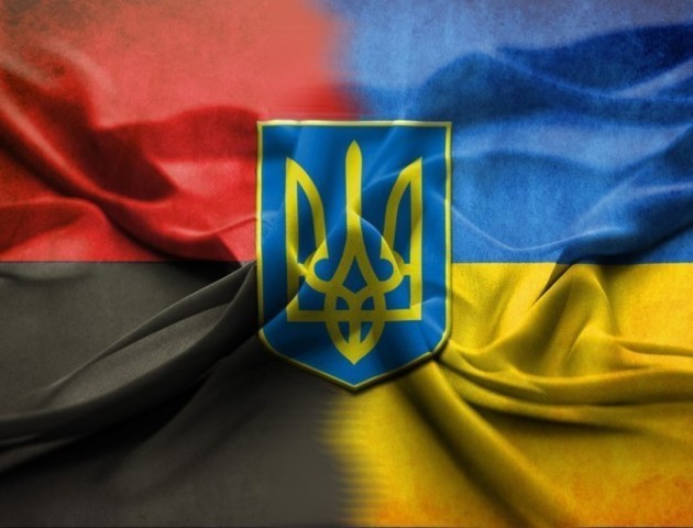 Відповідь полякам: деякі місцеві ради Волині вивішуватимуть бандерівську символіку у свята