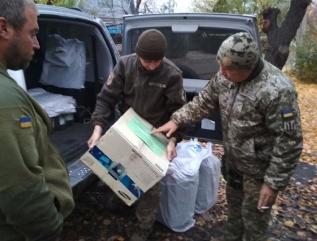 «Завжди їду і прощаюся з рідними», - капелан-переселенець возить на Схід гостинці з Маневиччини