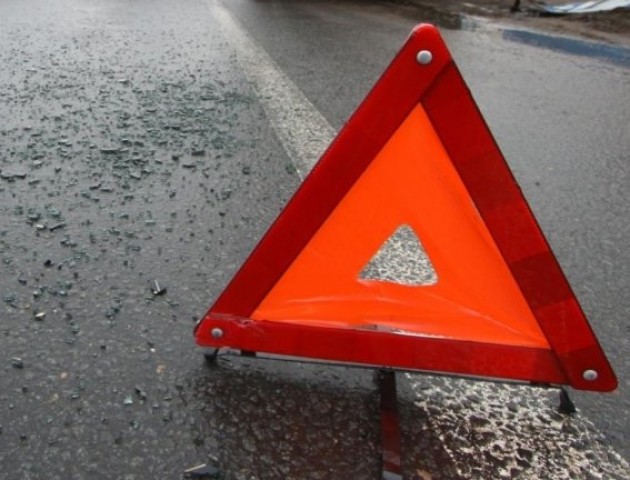 Як у Голлівуді: автомобіль перевернувся в польоті