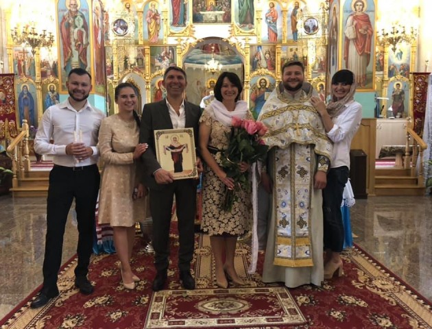 Ірина Констанкевич до річниці шлюбу обвінчалася з чоловіком. ФОТО
