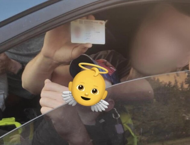 У Луцьку водій перевозив одразу трьох дітей без автокрісел