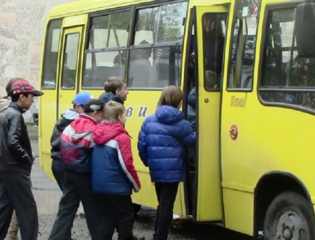 Жителі Нововолинська обурені підняттям плати за проїзд для дітей