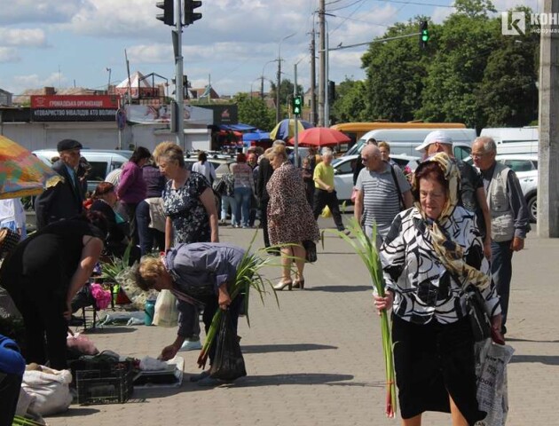 Почім продають лепеху на Старому базарі в Луцьку