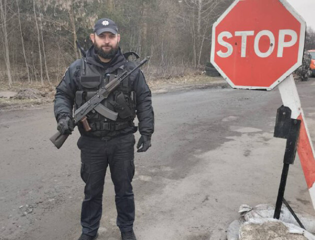 Волинський поліцейський, перебуваючи поза службою, врятував потерпілого в ДТП