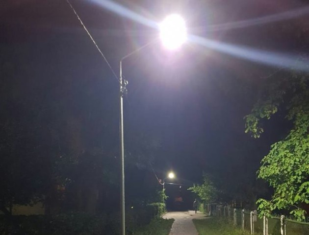 На ще одній луцькій вулиці встановили ліхтарі