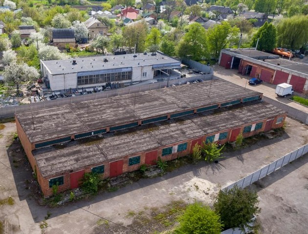 У Луцьку продаються просторі складські приміщення. ФОТО