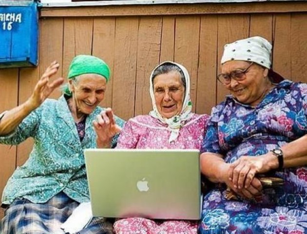 ПриватБанк «дає п’ять» волинським пенсіонерам