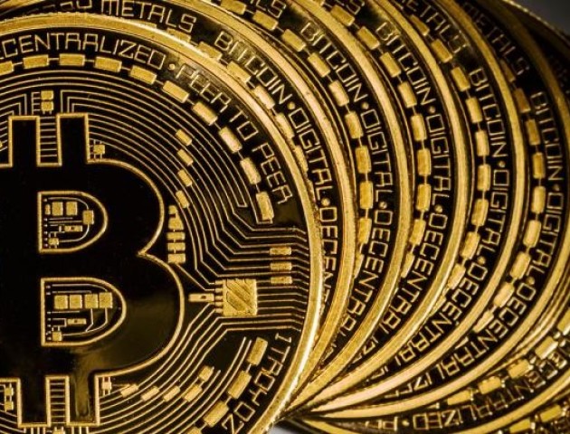 Курс Bitcoin різко обвалився