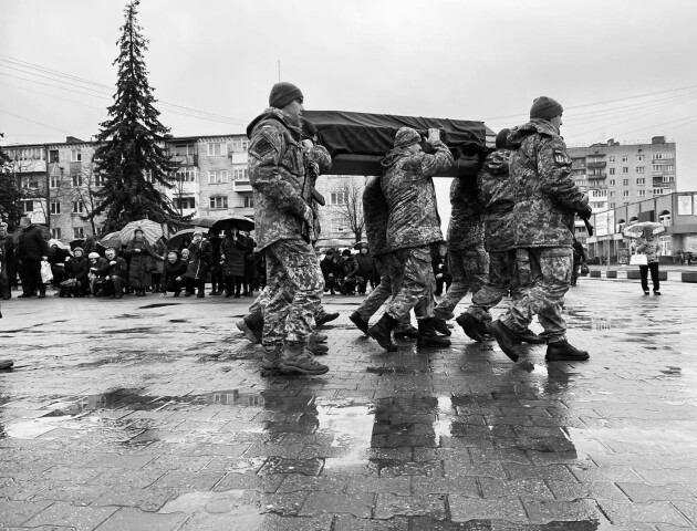 На Волині попрощалися з загиблим військовим Миколою Оксентюком. ФОТО