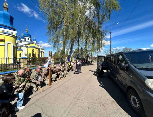 У селі біля Луцька попрощались із Героєм