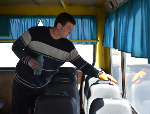 Показали, як у Луцьку дезінфікують маршрутки