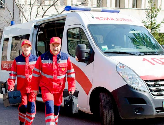 В селі на Волині пацієнт напав на медиків