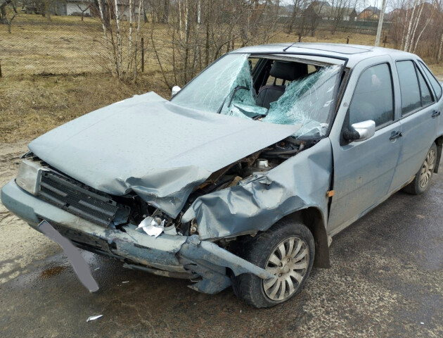 На Волині мотоцикл влетів в автівку: є постраждалий. ФОТО