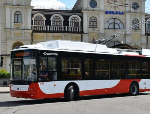 На Великдень у Луцьку їздитиме менше транспорту