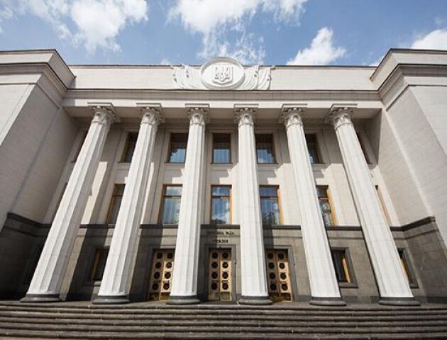 Рада ухвалила закон про компенсації на «автоцивілку» для військових