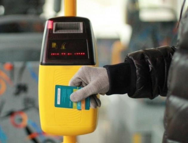 Луцьк може перейти на безготівкову систему оплати проїзду в громадському транспорті