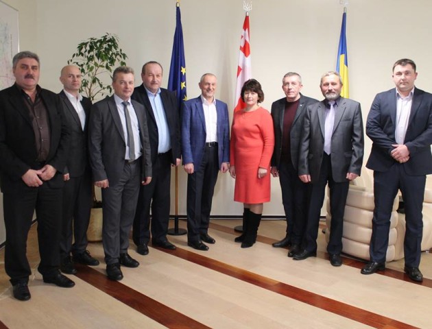 Савченко пообіцяв підтримку новообраним головам громад