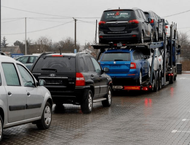 Через Волинь хотіли незаконно ввезти 7 автівок з Швеції