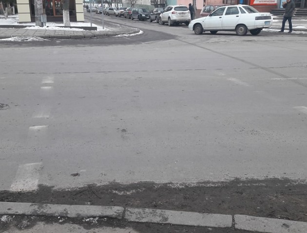 Минулоріч на розмітку доріг у Луцьку витратили 1,5 мільйона гривень