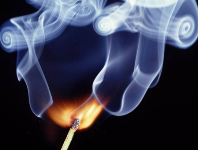 Сім'я з немовлям отруїлися чадним газом у Львові
