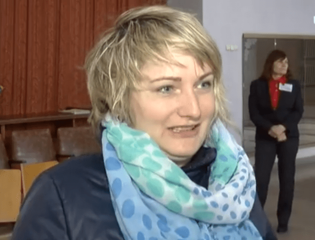«Я взагалі в шоці»: лучанка на виборчій дільниці. ВІДЕО