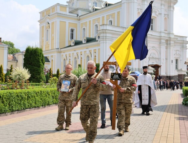 У головному храмі Луцька прощались із загиблим воїном