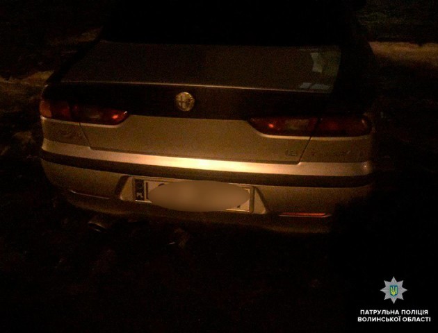 У Луцьку п'яний водій врізався в чуже авто і хотів втекти