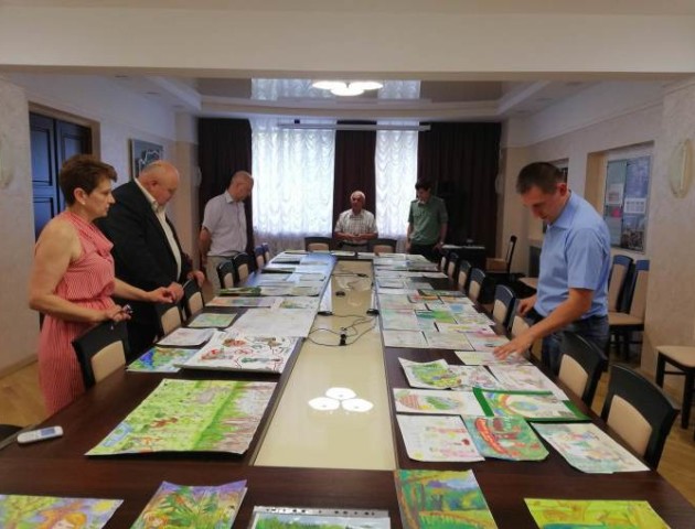 На Волині назвали переможців конкурсу малюнків про ліс. ФОТО