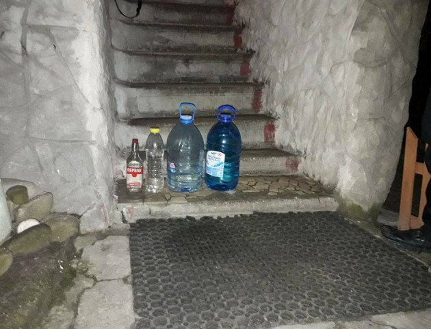 Луцький муніципал прикинувся алкоголіком, щоб зловити торговку сурогатом