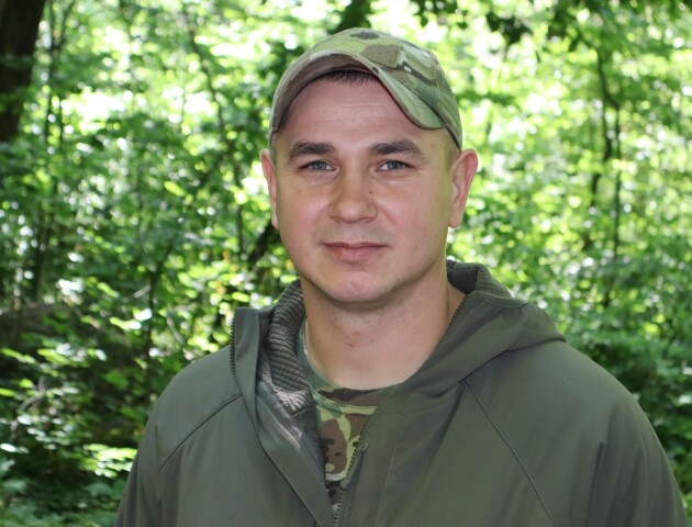 Під обстрілами евакуйовував поранених та возив боєприпаси на позиції: історія воїна «Сталевої Сотки»