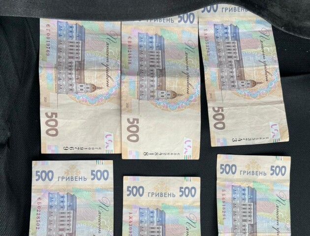 Нетверезий волинянин поклав патрульним 3000 гривень, щоб відпустили